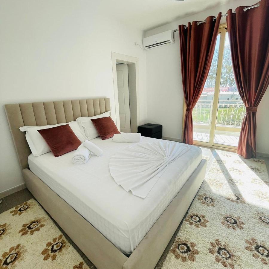 Hotel Noel Влёра Экстерьер фото