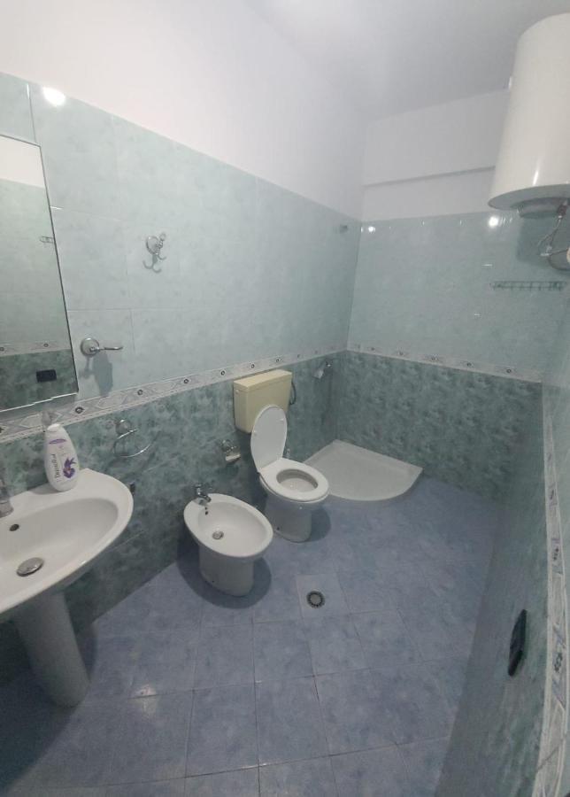 Hotel Noel Влёра Экстерьер фото