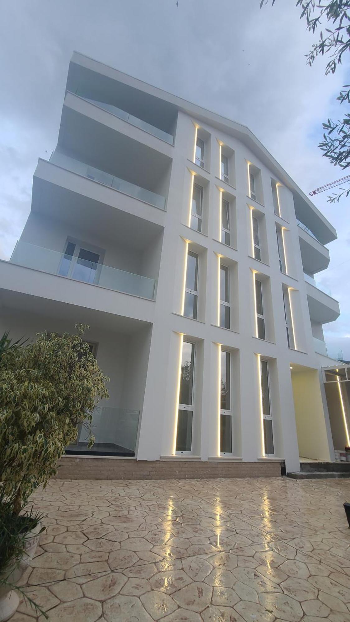 Hotel Noel Влёра Экстерьер фото
