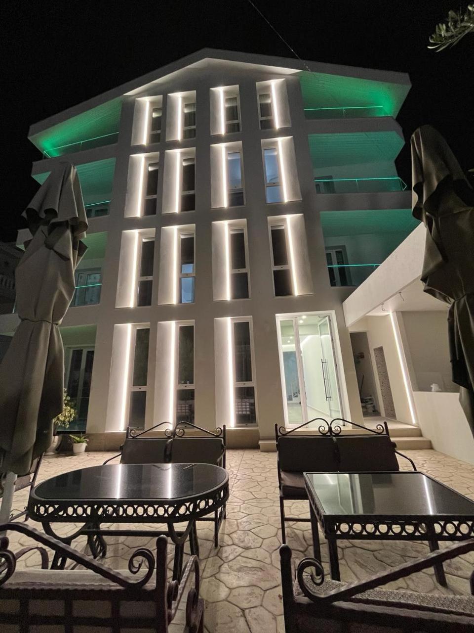 Hotel Noel Влёра Экстерьер фото