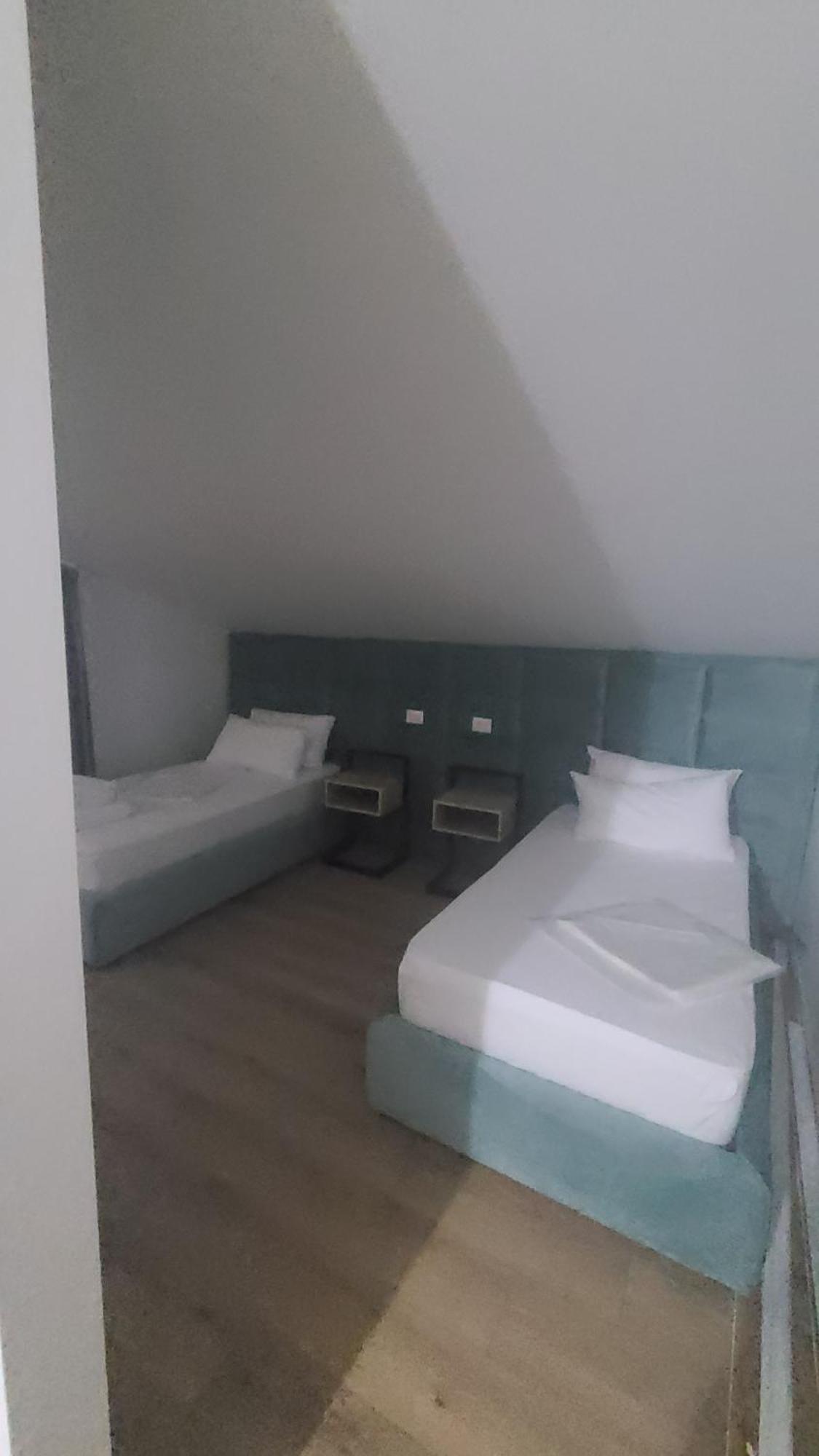 Hotel Noel Влёра Экстерьер фото